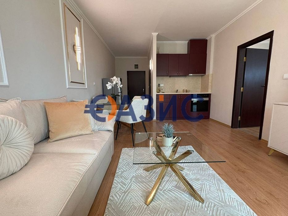 Продава се Двустаен апартамент в к.к. Слънчев бряг - 83 кв.м за 1127 €/кв.м - Снимка #2