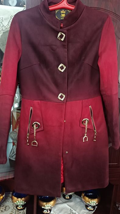 куртка, замиш плаш, шуба холати яхши кам кийилган йиртилмаган, ситилма