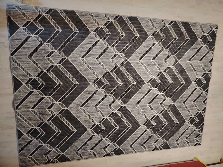 Килими нови, леки и стилни