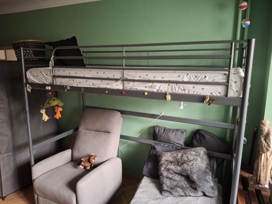 Метално легло от Икеа,модел svàrta.