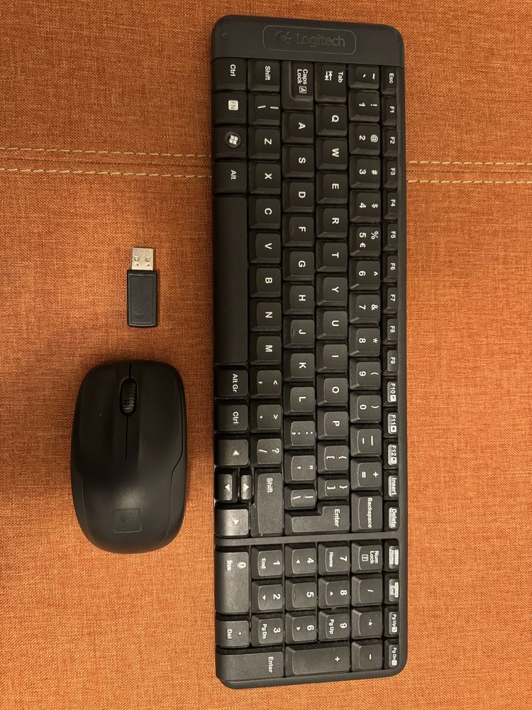 Kit Logitech K220