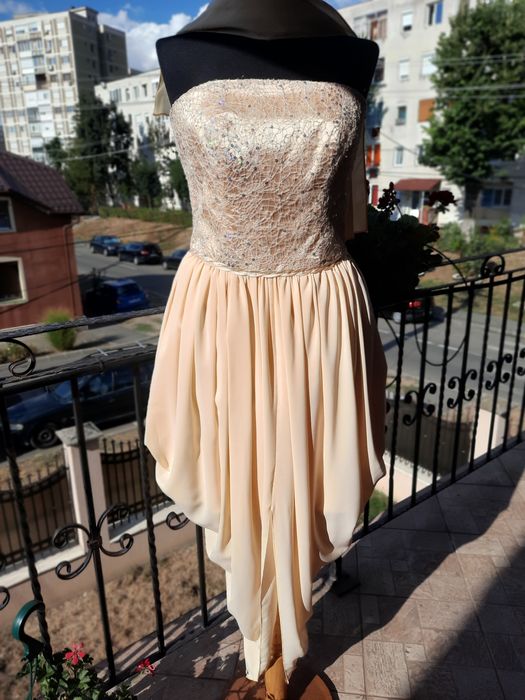 Rochie eleganta, culoarea untului, marimea 38-40