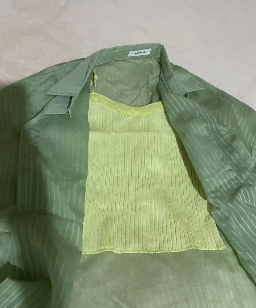 Продам женскую Рубашку
