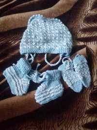 Set tricotat pentru nou născuți