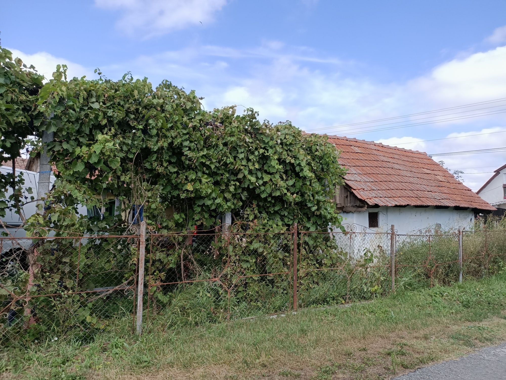 Casa de vânzare la Luncani