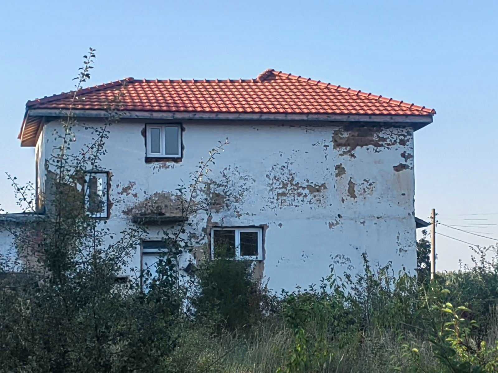 Продава се масивна къща в с. Сърнегор - 42 000€