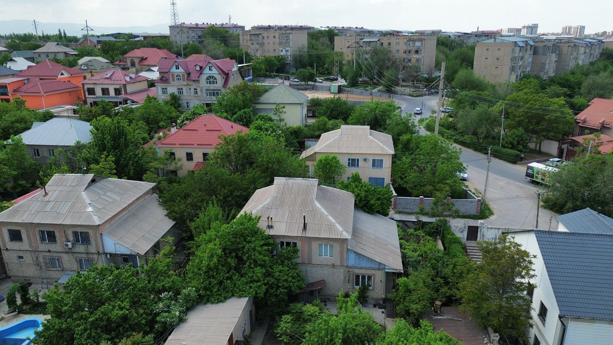 Благоустроенный 2-х этажный дом в микрорайоне "Шапагат".