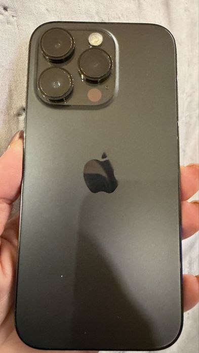 iPhone 14 Pro. Много добър.