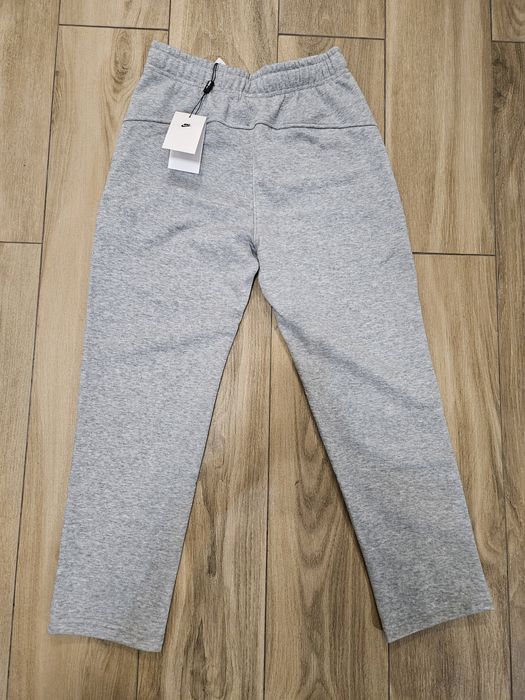 Pantaloni nike flared L