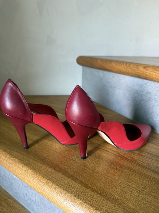 Valentino червени токчета