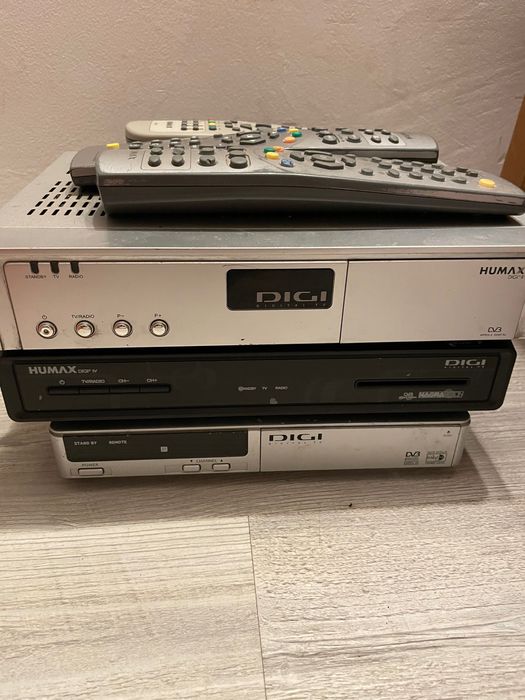 Vând receivere digi pentru piese