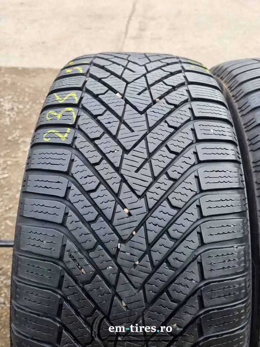 SET 2 Anvelope Iarna 235/55 R17 PIRELLI Winter ras