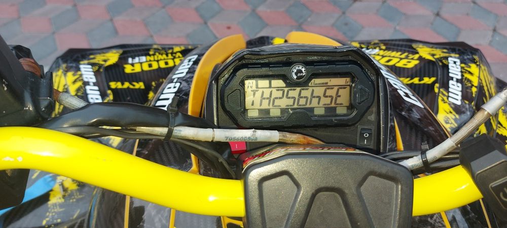 Can Am Renegade 800R cu servodirectie