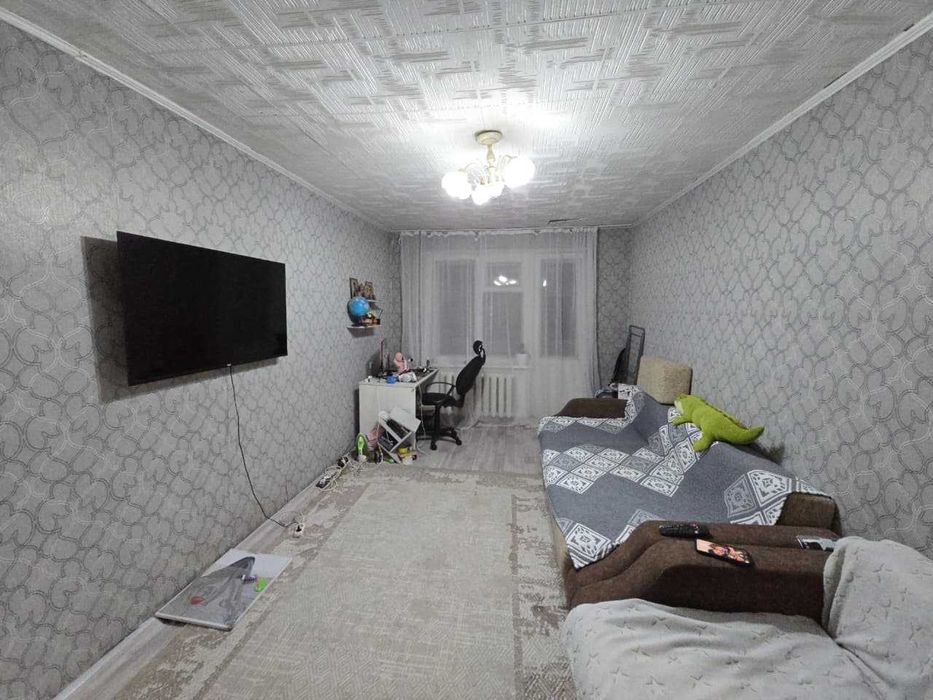 В продаже 1-ком квартира, р-н магазина "Радужный"