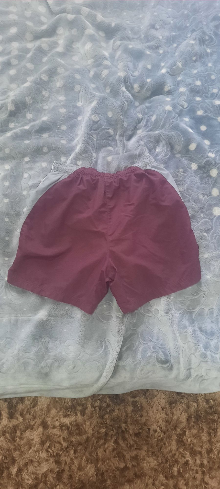 Pantaloni scurți Nike vișiniu
