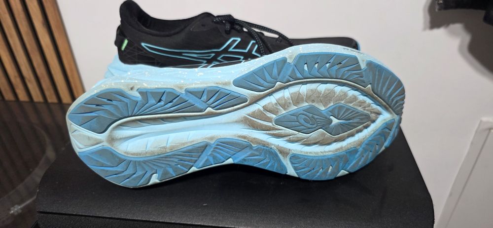 Asics novablast 4 alergati 8km in total
