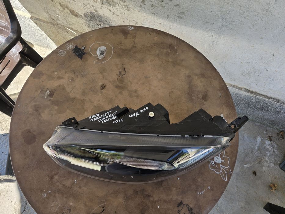 Ford transit connect courier 2016 ляв фар