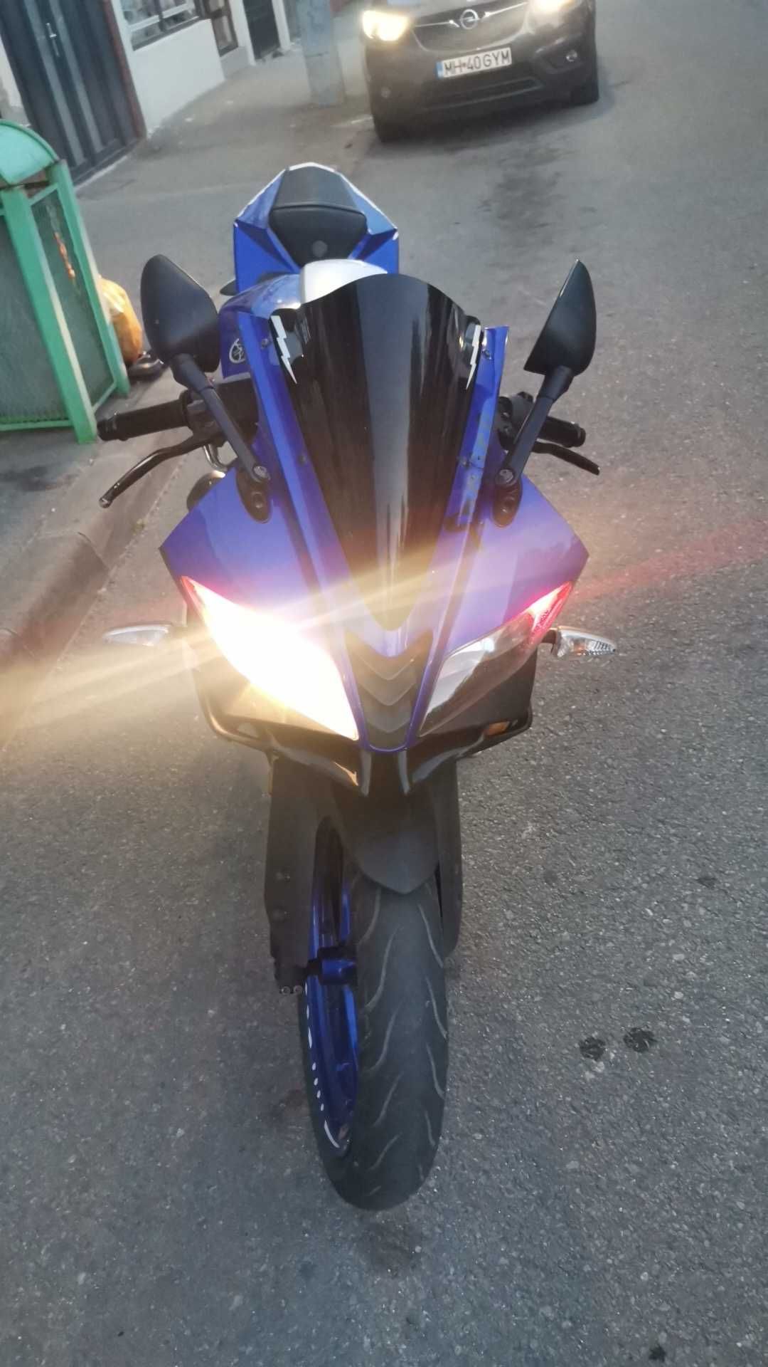 Vând yamaha yzf r125 2016