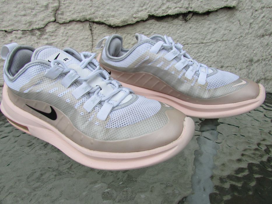Дамски маратонки Nike Air Max Axis
