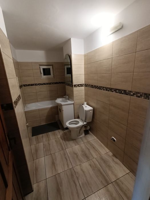 Apartament de vanzare cu 3 camere obcini