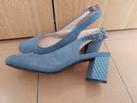 Сини обувки от велур