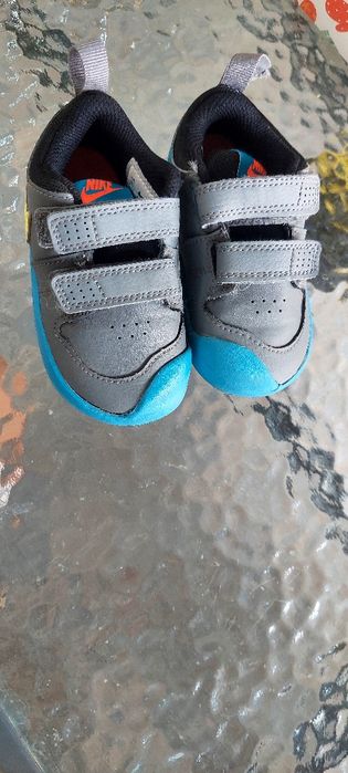 Adidasi copii NIKE cu scai 22