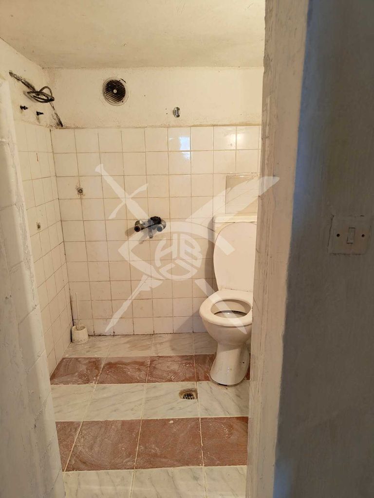 Продава се Тристаен апартамент в Ахтопол - 115 кв.м за 374 €/кв.м - Снимка #1