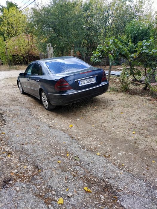 Mercedes-Benz E270