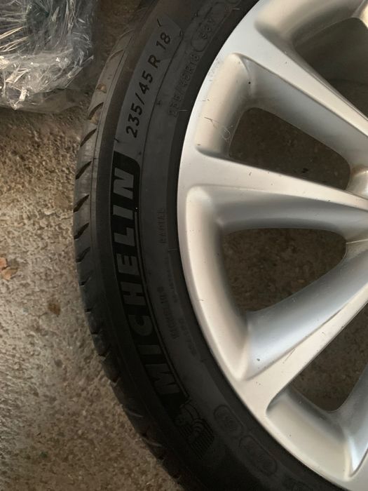 Лети джанти с летни гуми за Opel Astra 235/45 R18