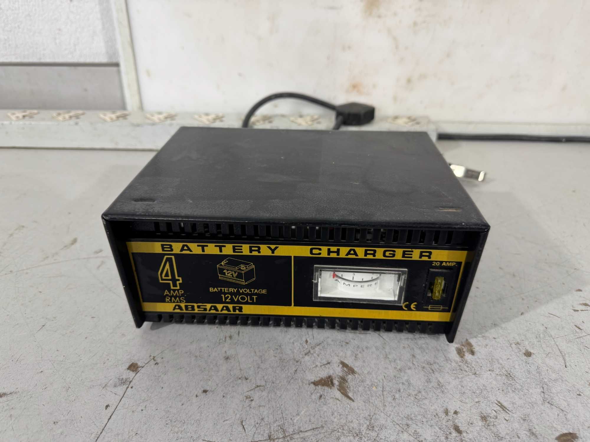 Зарядно за акумулатор - 12 V