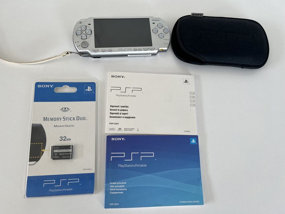 Sony PSP преносима конзола PlayStation