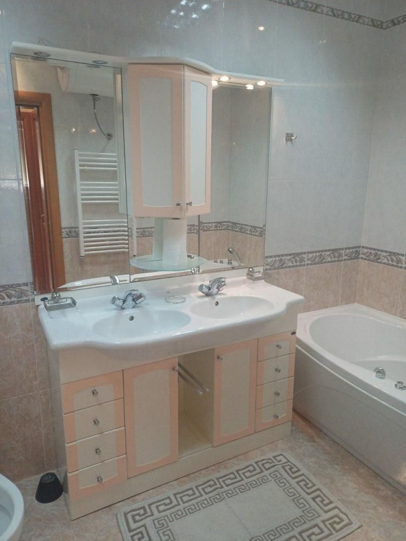 Тристаен апартамент под наем в ж.к. Витоша, 2208153
