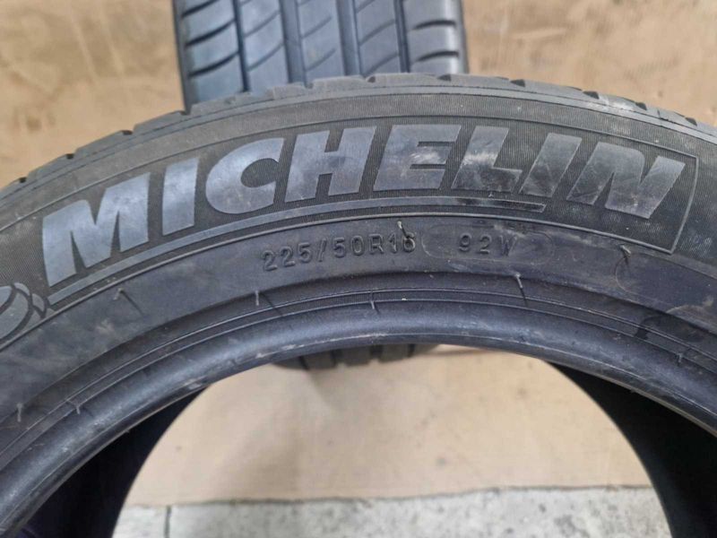 2 Michelin R16 225/50
летни гуми
DOT0616