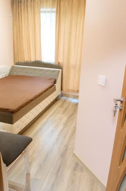 Дава се под наем Тристаен апартамент в Варна, Погреби - 70 кв.м за 650 € - Снимка #4