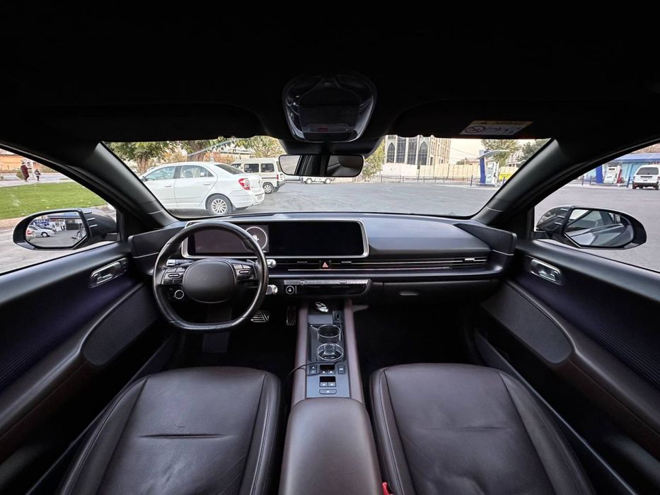 Hyunday ioneq 6 srochna sotiladi