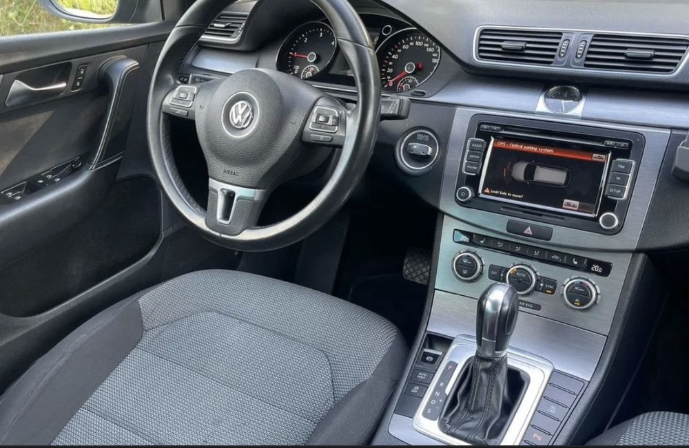 Vând Volkswagen Passat B7 2.0 TDI Automat - 170 Cp