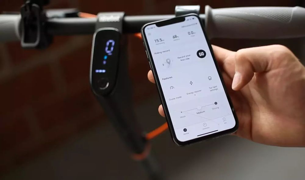 Продаю свой самокат в идеальном состоянии,пользовались очень мало!