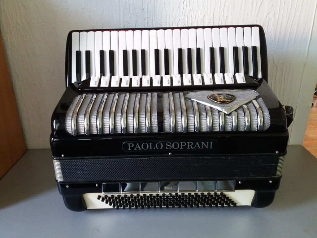 Vand acordeon Italian