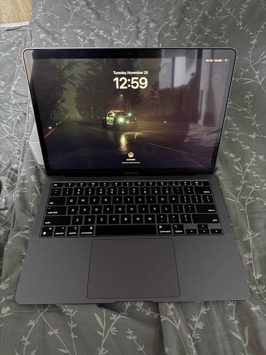 MacBook air m1 8/256