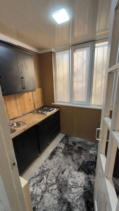 2 хонали 1-қаватда панельный дом сотилади ор: Университет.