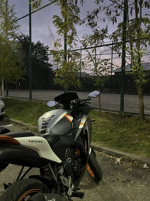 vand motocicleta Honda CBR125