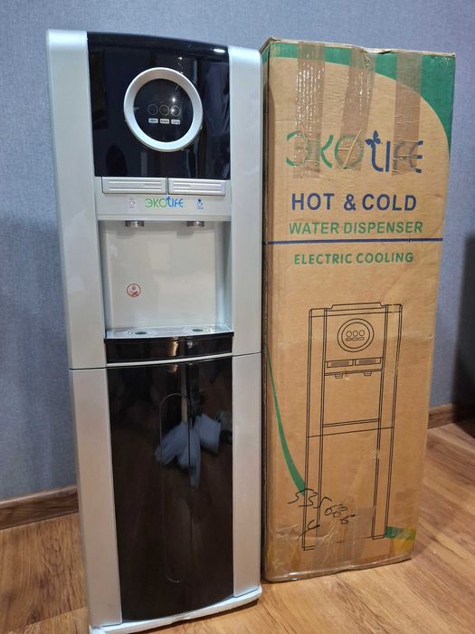 Продам Диспенсер для воды с холодильником