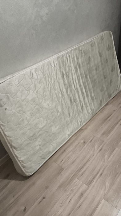 Продам срочно 2 матраса ! 90*180