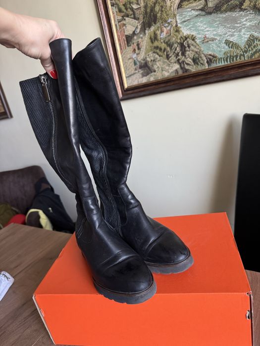 Удобни ботуши в черен цвят , от естествена кожа