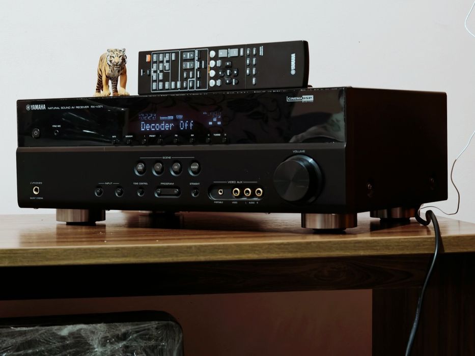 Yamaha RX-V371. Receiver 5.1. Hdmi, optic, Superb. Preț fix !