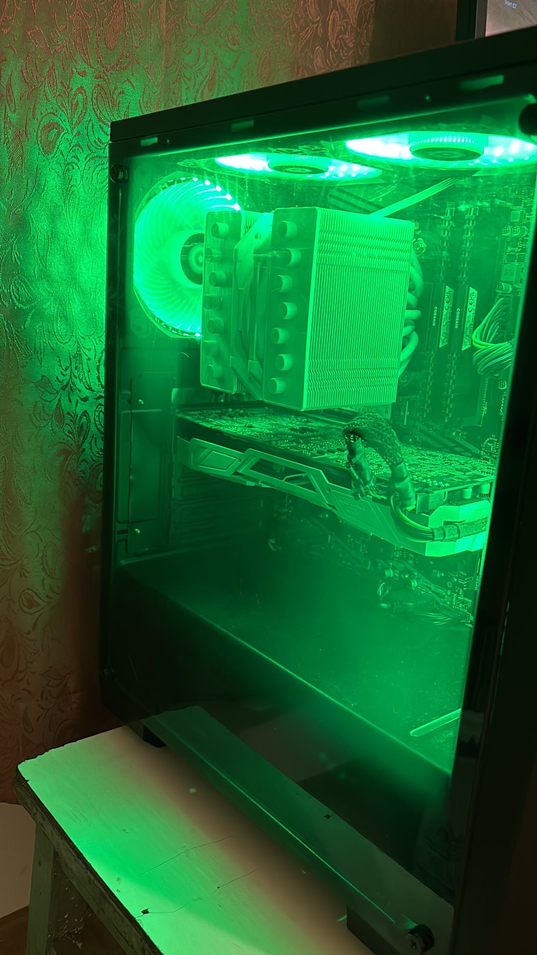 Vând unitate PC Gaming Ryzen 7 3800x, 16gb RAM, GTX 1080TI