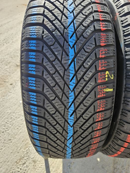 Vând anvelope iarna 205/55/16 205/55r16 PIRELLI