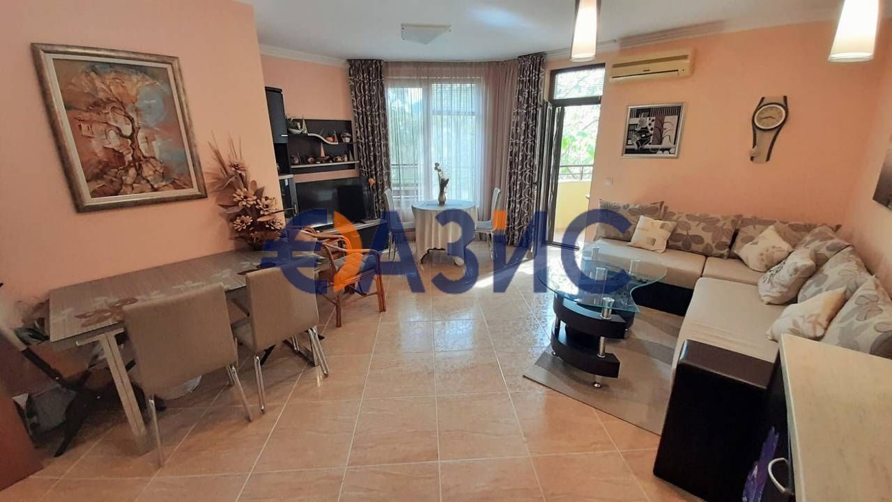 Продава се Двустаен апартамент в Свети Влас - 70 кв.м за 1086 €/кв.м - Снимка #8