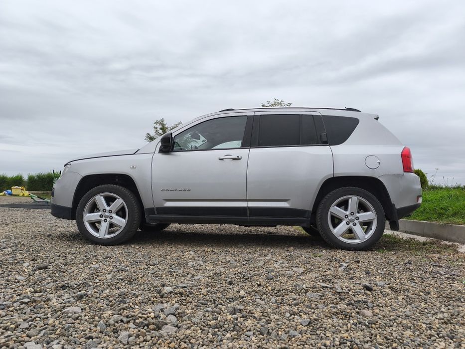 Vând Jeep Compass anul 2011 mașină foarte îngrijită!!!
