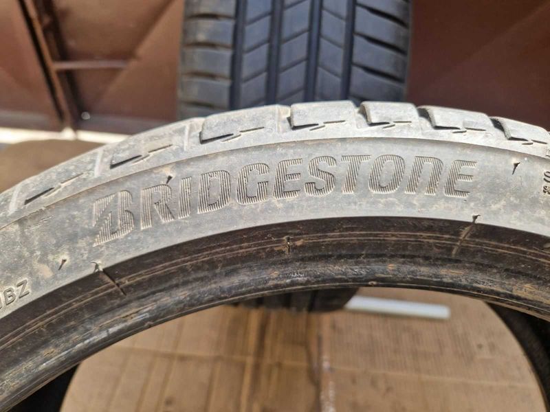 2 Bridgestone R18 215/40
летни гуми
DOT4318